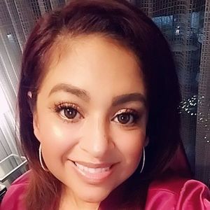 Meet your Posher, Corrine